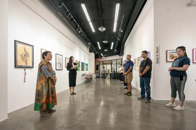 Conversation in the gallery