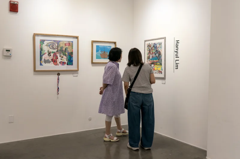 Visitors viewing Hanyul Lim’s works